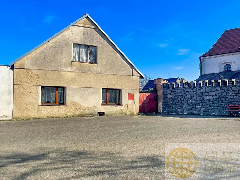 Prodej rodinného domu 220 m², pozemek 497 m², Chraštice – náhled fotky 2