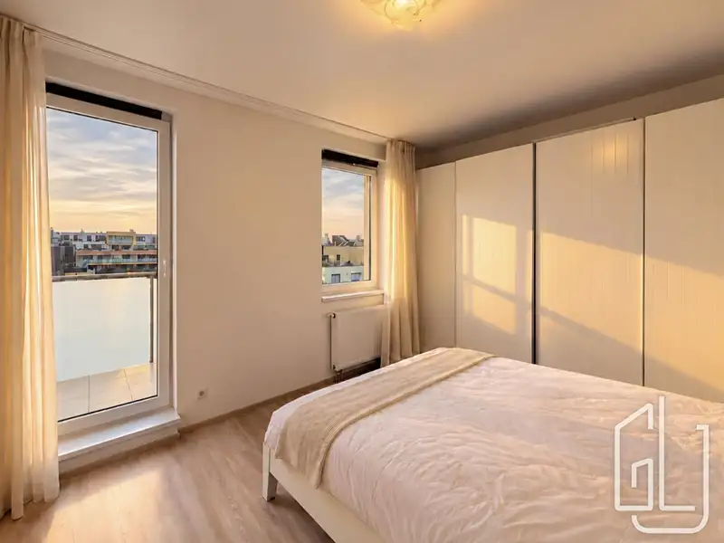 Prodej bytu 2+kk 74 m², Praha – náhled fotky 3