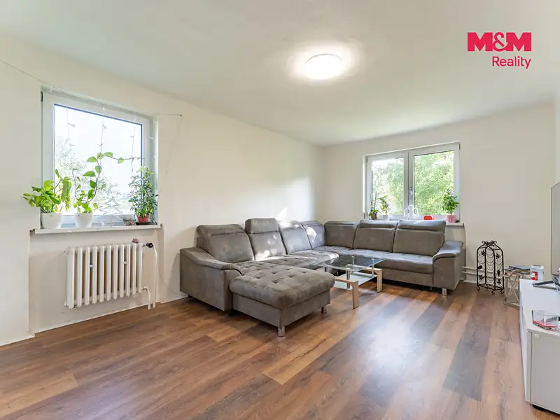 Prodej rodinného domu 743 m², pozemek 2776 m², Zásmuky – náhled fotky 2