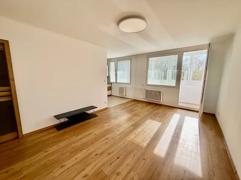 Prodej bytu 1+kk 36 m², Slaný – náhled fotky 2
