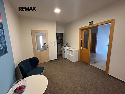 Gewerbefläche zur Miete, 74 m² (2 von 13)