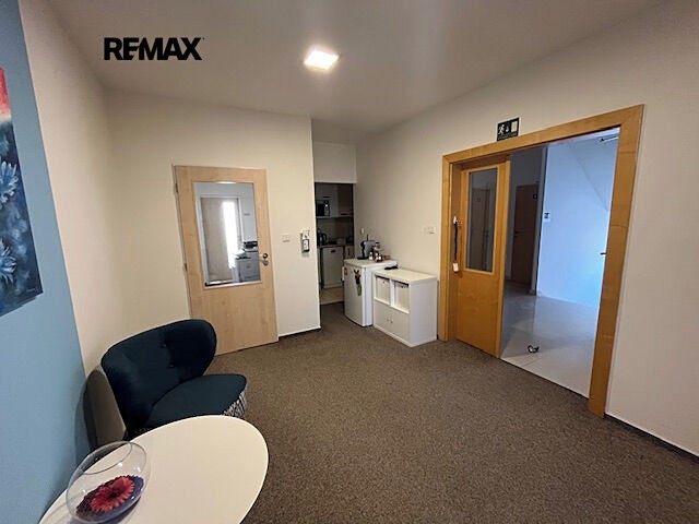 Gewerbefläche zur Miete, 74 m² (2 von 13)