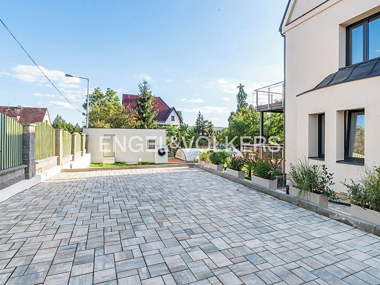 Квартира 4+kk на продаж, 120 м² (12 з 13)