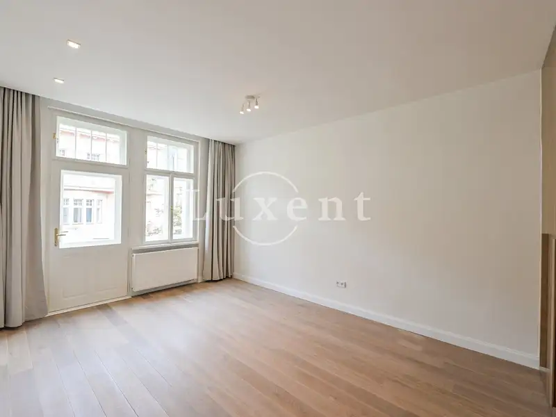 Pronájem bytu 3+kk 93 m², Praha – náhled fotky 2