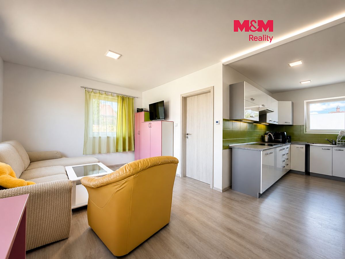 Prodej rodinného domu 70 m², pozemek 882 m², Staré Město – fotka 1 z 3