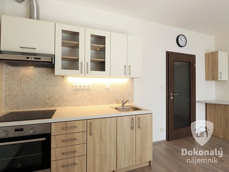 Pronájem bytu 2+kk, 47 m² (6 z 26)