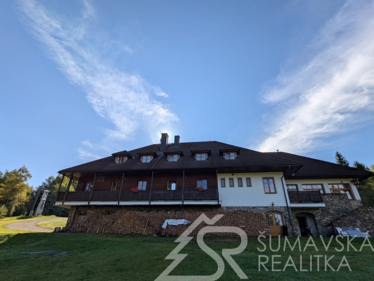 Комерційне приміщення на продаж, 1 100 м² (9 з 28)
