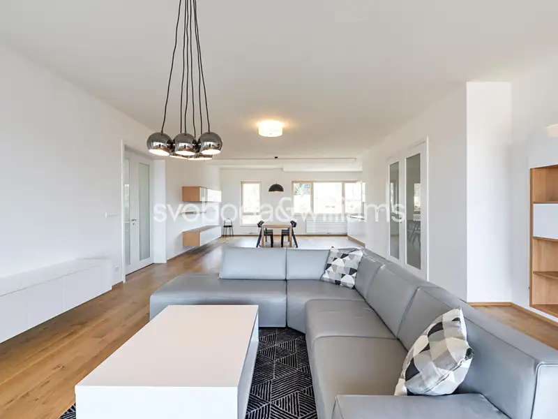 Pronájem bytu 5+kk 217 m², Praha – náhled fotky 1