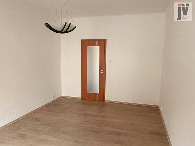 Pronájem bytu 2+1, 68 m² (10 z 15)