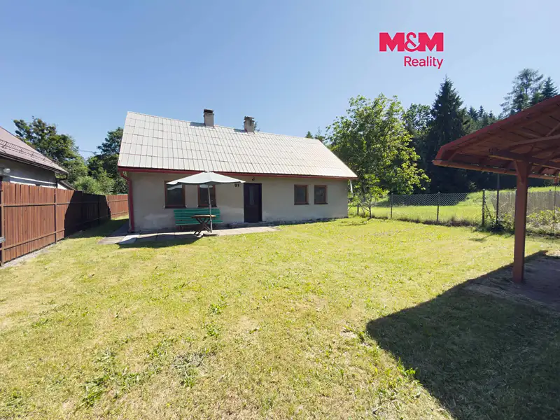 Prodej rodinného domu 120 m², pozemek 918 m², Bystřice – náhled fotky 1
