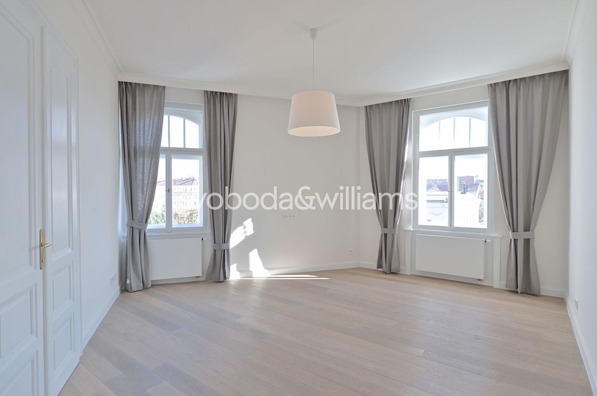 Pronájem bytu 3+1 137 m², Praha – fotka 1 z 3