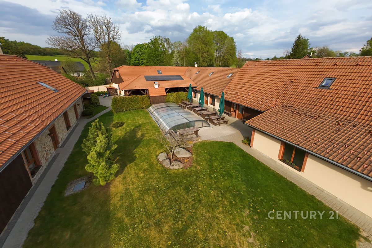 Prodej restaurace 1320 m², Jistebnice – fotka 1 z 3