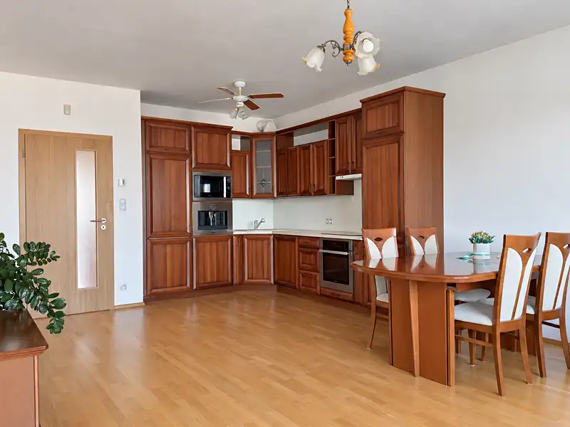 Pronájem bytu 3+kk 100 m², Praha – náhled fotky 1