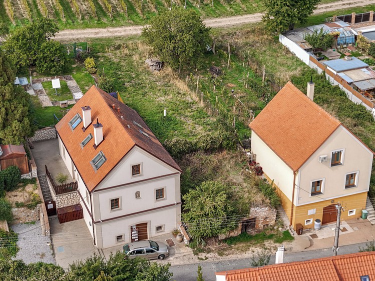 Prodej nemovitosti, 198 m² (1 z 16)