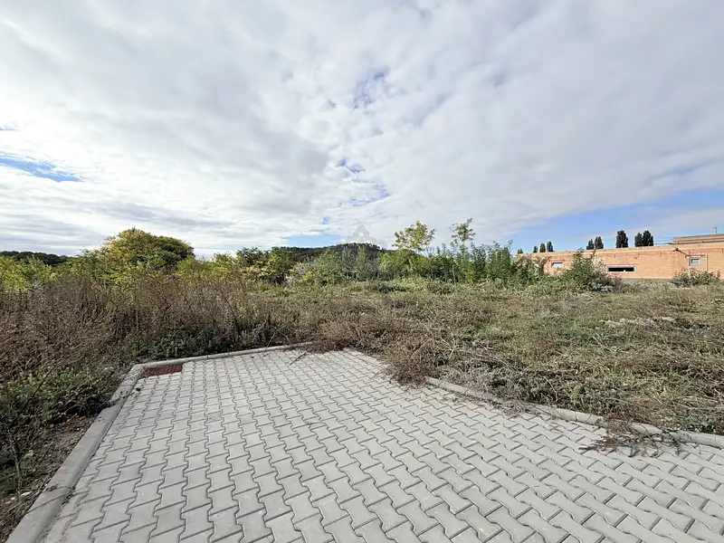 Prodej stavebního pozemku 721 m², Mikulov – náhled fotky 2