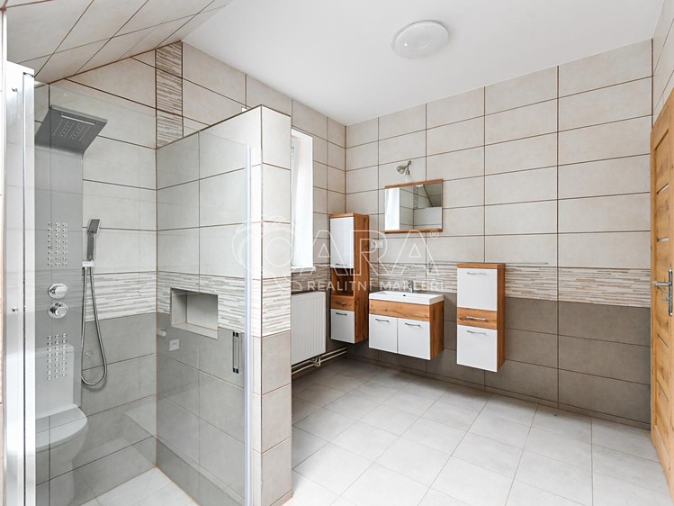 Pronájem domu, 92 m² (18 z 27)