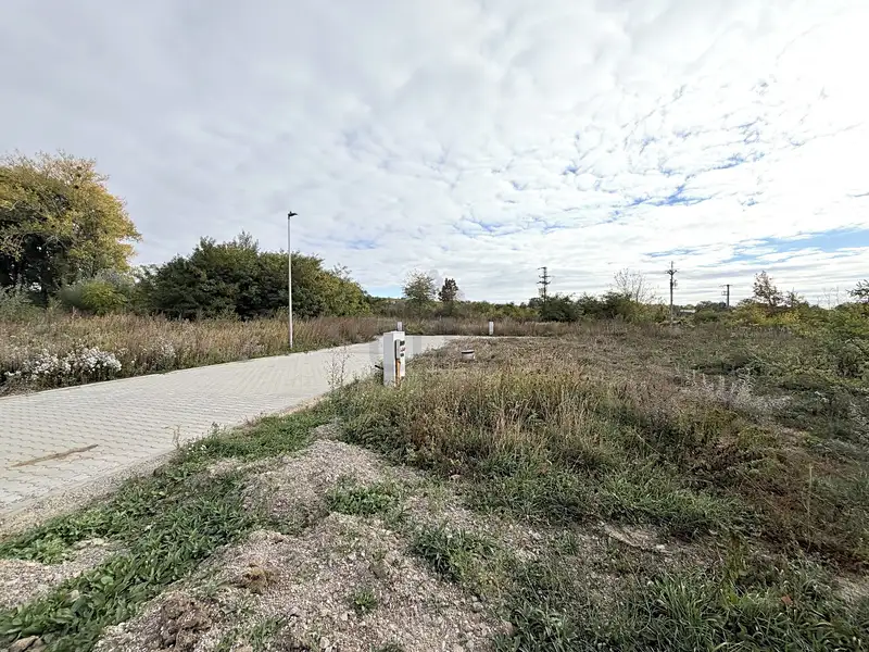 Prodej stavebního pozemku 721 m², Mikulov – náhled fotky 1