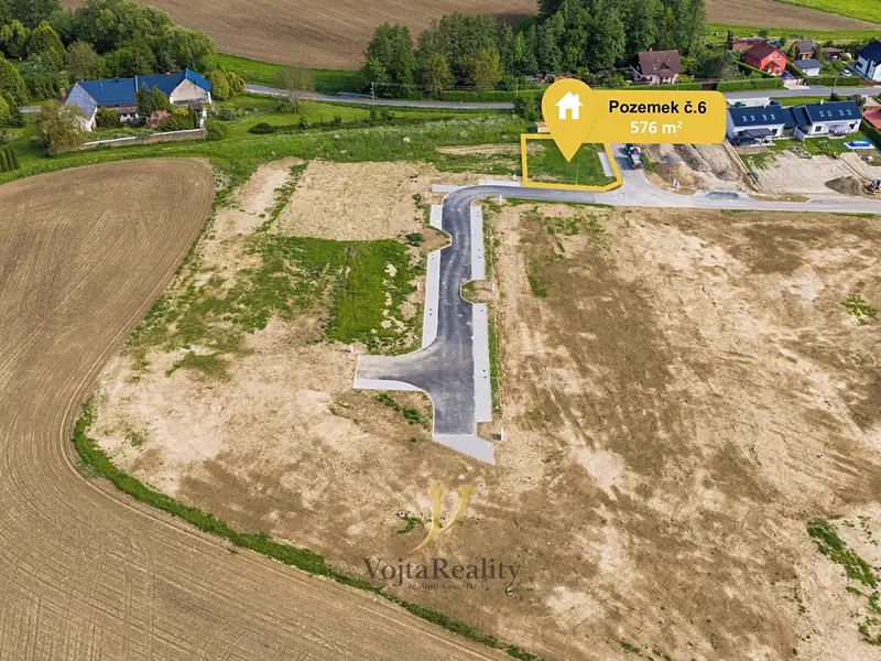 Prodej stavebního pozemku 576 m², Komárov – náhled fotky 1