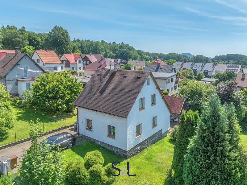 Prodej rodinného domu 145 m², pozemek 809 m², Nový Bor – náhled fotky 1