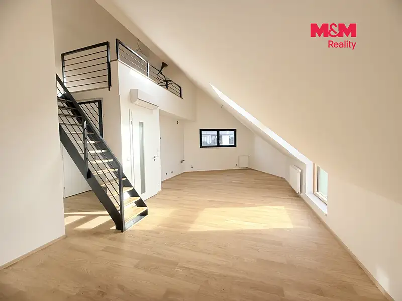 Prodej bytu 2+kk 75 m², Praha – náhled fotky 2