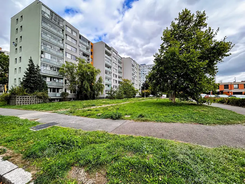 Prodej bytu 4+1 78 m², Praha – náhled fotky 1