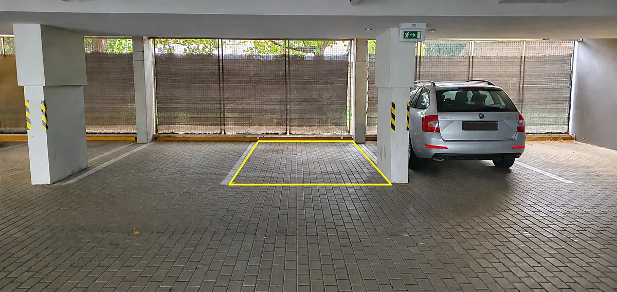 Prodej garážového stání 12 m²