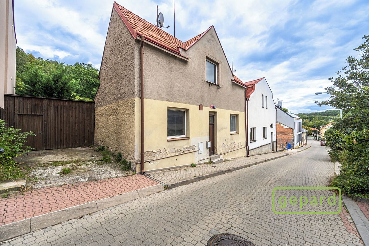 Prodej rodinného domu 110 m², pozemek 568 m², Praha – fotka 1 z 3