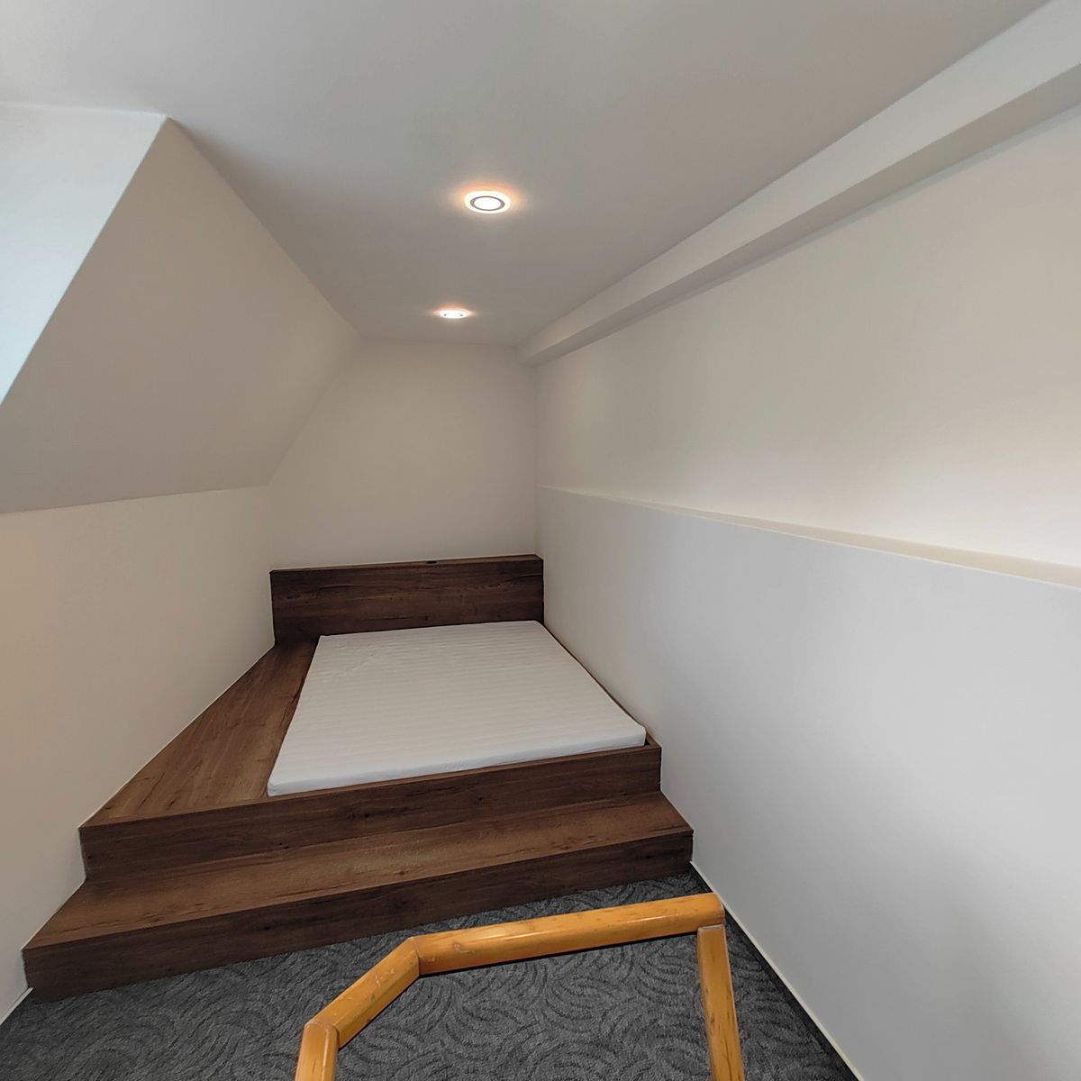 Pronájem bytu 2+kk 20 m², Kolín – fotka 1 z 3