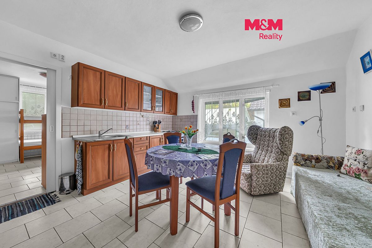 Prodej rodinného domu 678 m², pozemek 640 m², Úsobí – fotka 1 z 3