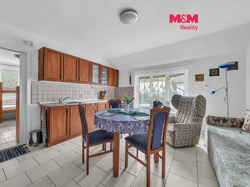 Prodej rodinného domu 678 m², pozemek 640 m², Úsobí – náhled fotky 1