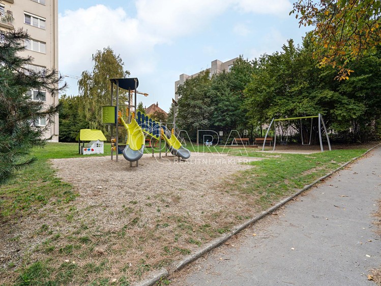 Prodej bytu 1+kk, 34 m² (9 z 9)