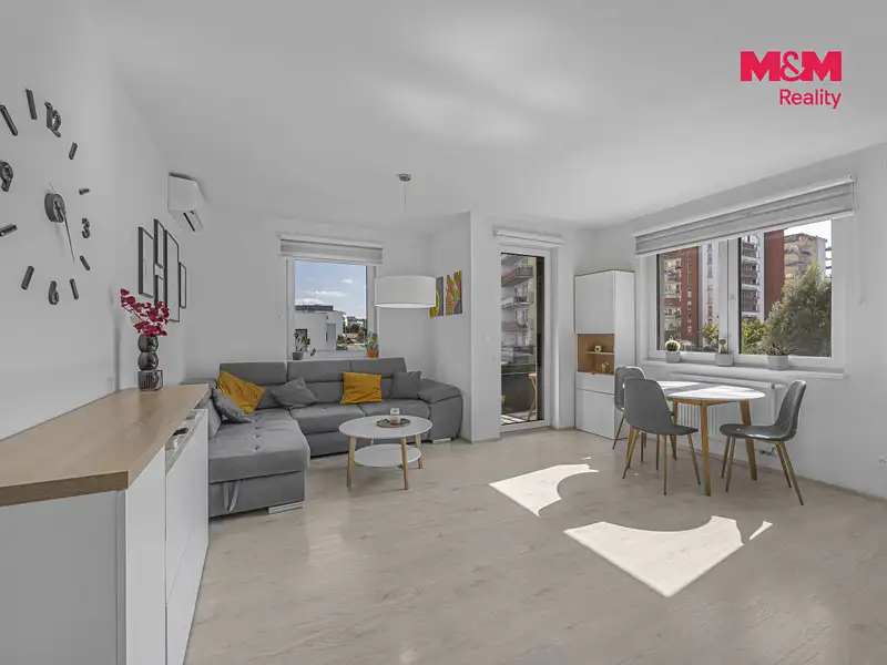 Prodej bytu 3+kk 82 m², Praha – náhled fotky 2