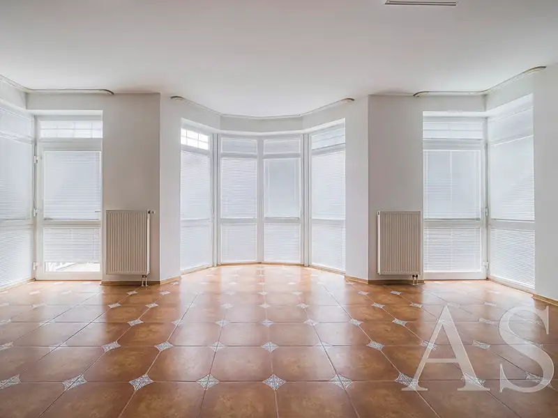 Prodej rodinného domu 291 m², pozemek 476 m², Praha – náhled fotky 3