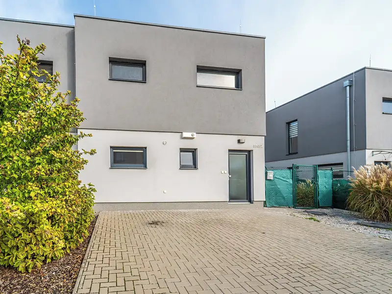 Prodej rodinného domu 120 m², pozemek 474 m², Bašť – náhled fotky 2