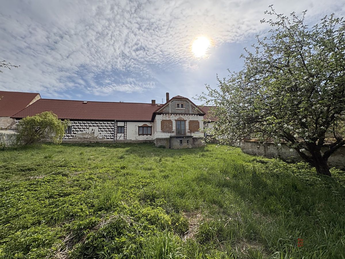 Prodej zemědělské usedlosti 300 m², pozemek 7719 m², Přešťovice – fotka 1 z 3