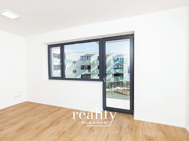 Pronájem bytu 1+kk, 35 m² (11 z 13)