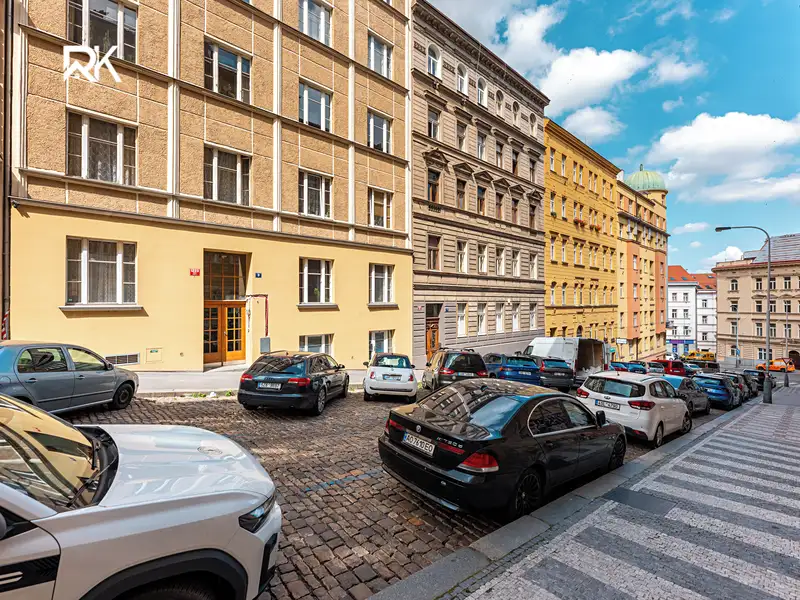 Prodej bytu 2+kk 39 m², Praha – náhled fotky 1
