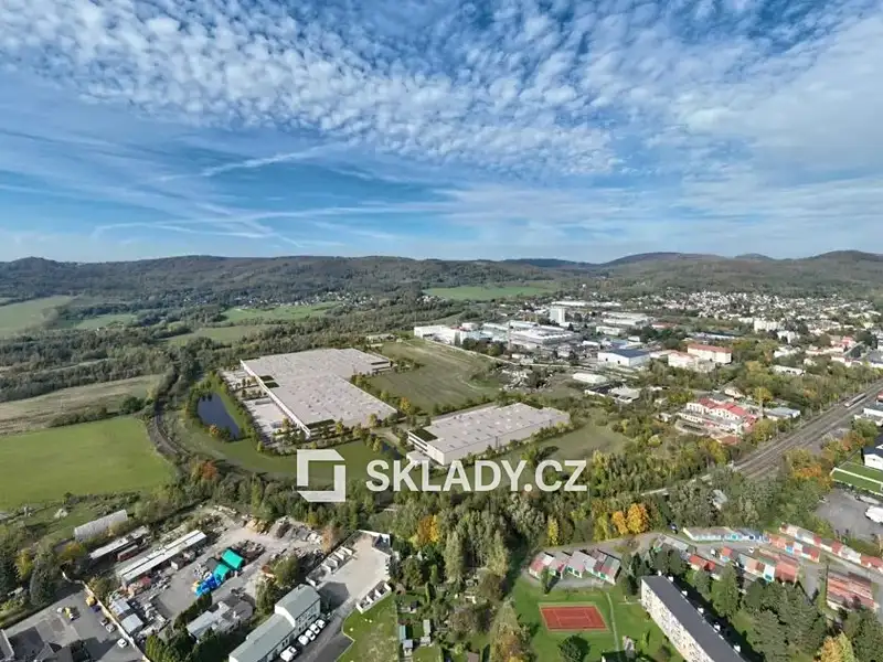Pronájem skladového prostoru 1244 m², Nový Bor – náhled fotky 1
