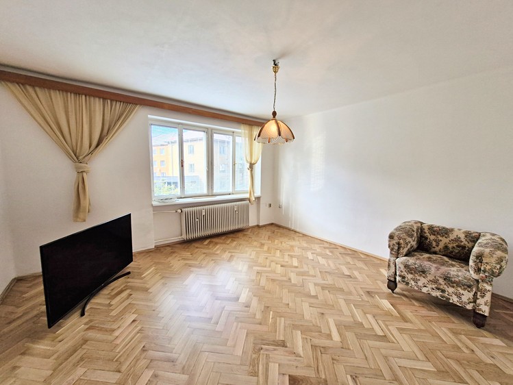 Pronájem bytu 3+1, 65 m² (3 z 24)