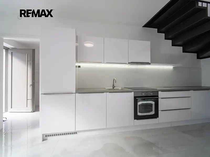 Prodej bytu 3+kk 75 m², Praha – náhled fotky 2