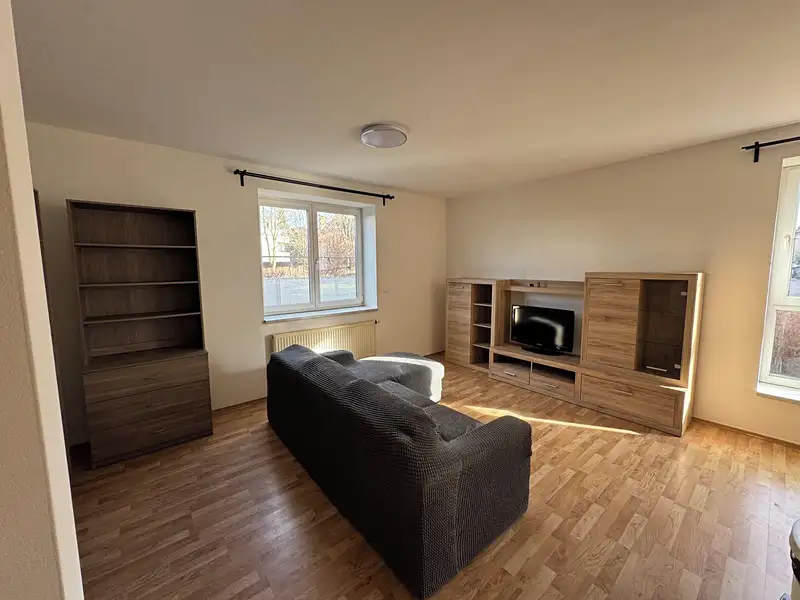 Pronájem bytu 2+kk 55 m², Praha – náhled fotky 1