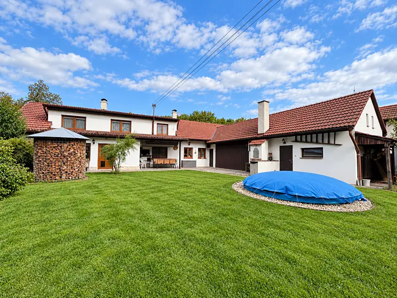 Prodej rodinného domu 184 m², pozemek 904 m², Žehušice – náhled fotky 1