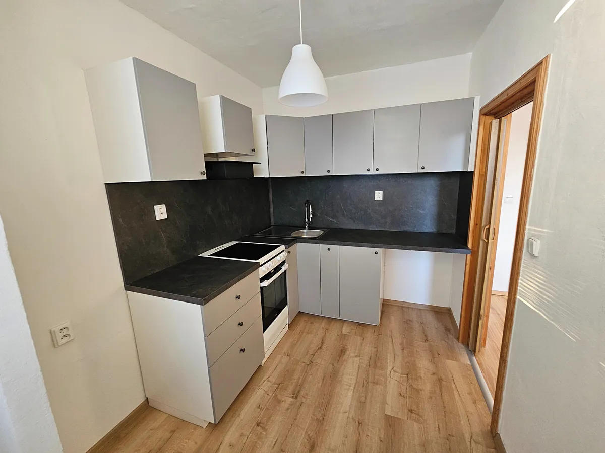 Pronájem bytu 2+1 43 m²