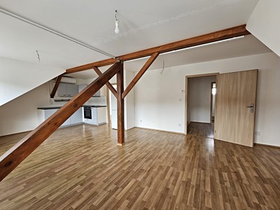 Pronájem bytu 2+kk, 61 m² (3 z 16)