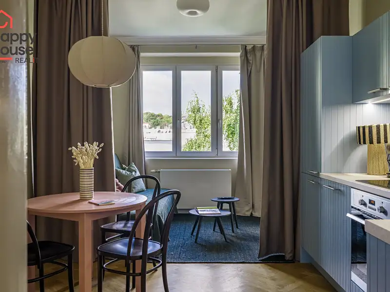 Pronájem bytu 2+kk 40 m², Praha – náhled fotky 2