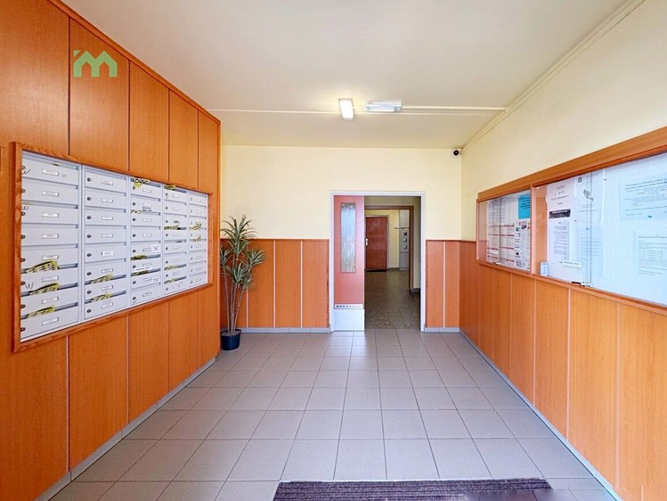 Pronájem bytu 2+kk, 36 m² (27 z 43)