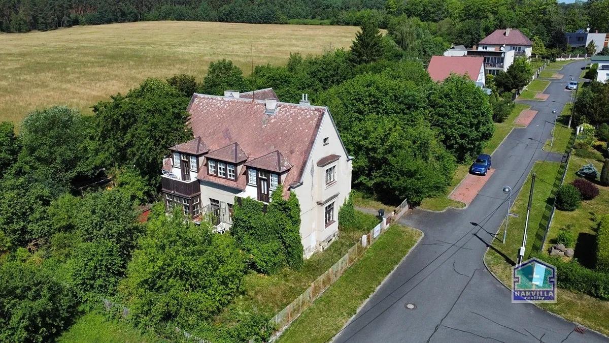 Prodej rodinného domu 270 m², pozemek 745 m²