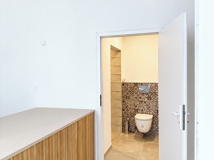 Pronájem komerčního prostoru, 24 m² (6 z 11)