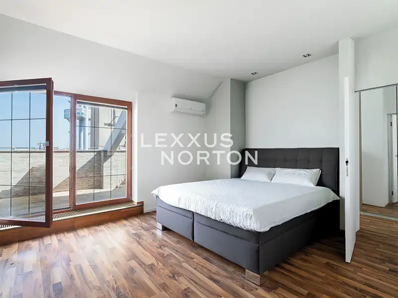 Pronájem bytu 4+kk 150 m², Praha – náhled fotky 3