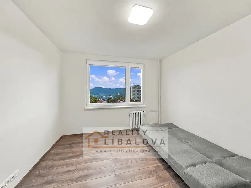 Pronájem bytu 1+kk 20 m², Ústí nad Labem – náhled fotky 3